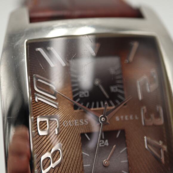 Guess Mens 37mm Brown Barrel Dial Watch 24 Hour Date Leather Strap w New Battery - Picture 8 of 14